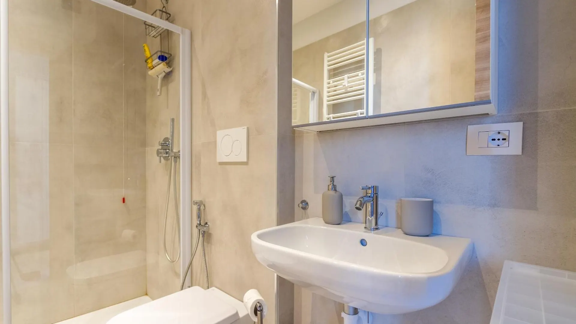 La Casa Di Tessa - Navigli Apartments Milan